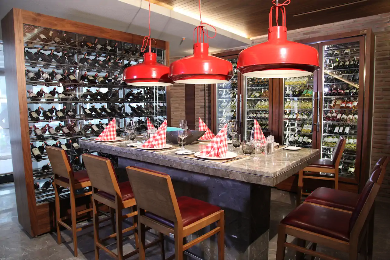 Özel üretim şarap dolabı